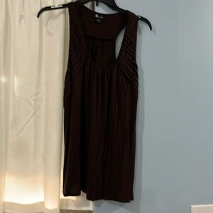 Brown tank with ruffled top XL